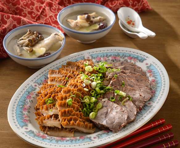 香滷牛肉拼盤&鮮菇紅棗雞湯盅