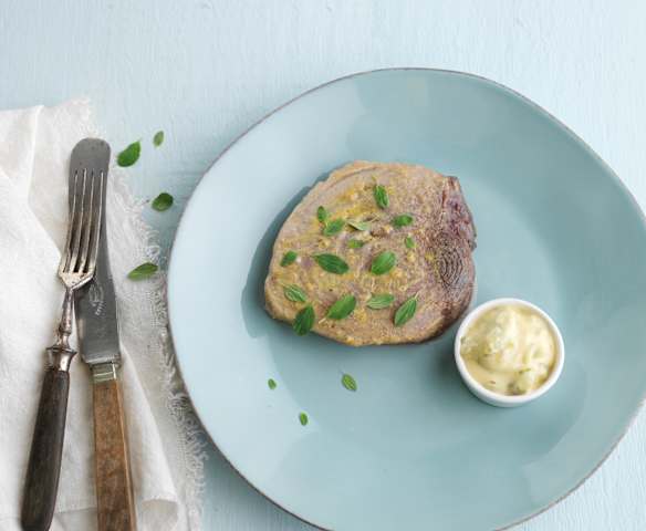 Bife de atum com molho tártaro