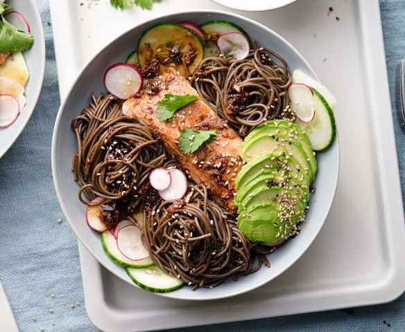 Soba Noodle and Salmon Bowl