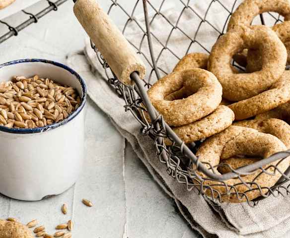 Biscoitos de espelta com agave e iogurte Biscoitos de espelta com agave e iogurte