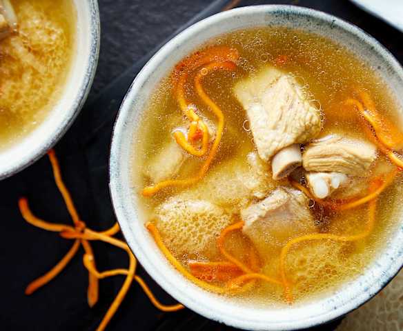 竹荪肋排虫草花汤