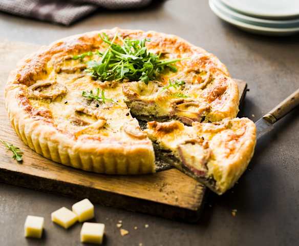 Quiche oignon, champignon et andouille