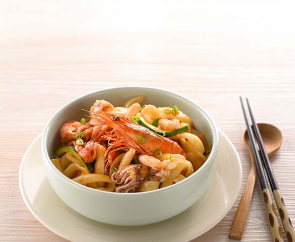 韓式辣醬什錦刀削麵