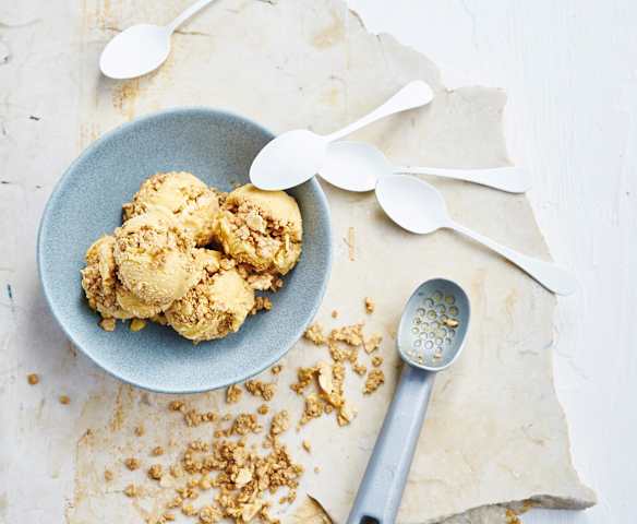 Gelado de alperce com cereais