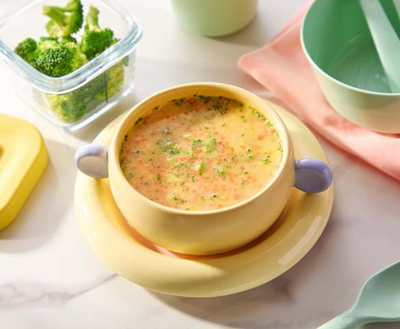 西兰花胡萝卜蒸蛋（7-9月龄）