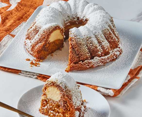Gluten-Free Pumpkin Streusel Bundt Cake