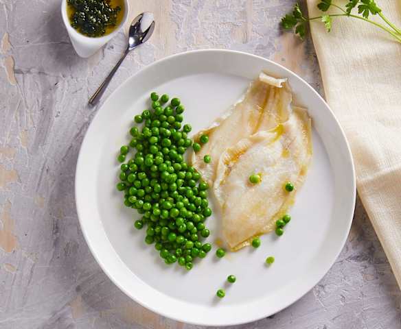 Sogliola al vapore con piselli Sogliola al vapore con piselli
