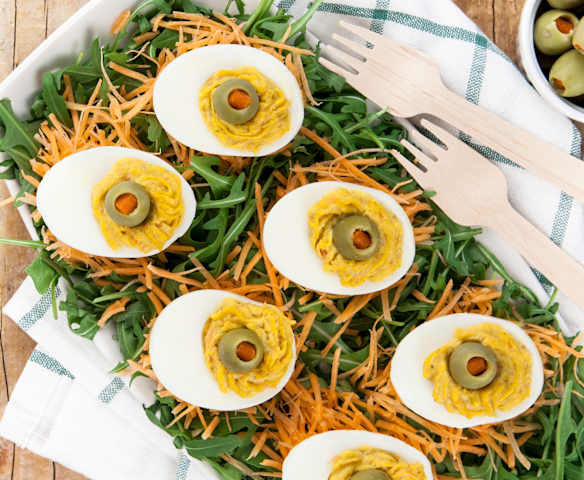 Uova ripiene di prosciutto