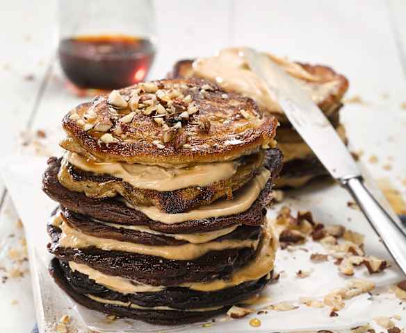 Ombré lívanečky s krémem z arašídového másla