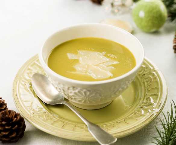 Creme de espargos com parmesão