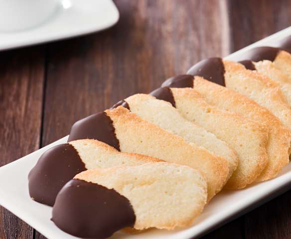 Lenguas de gato con chocolate