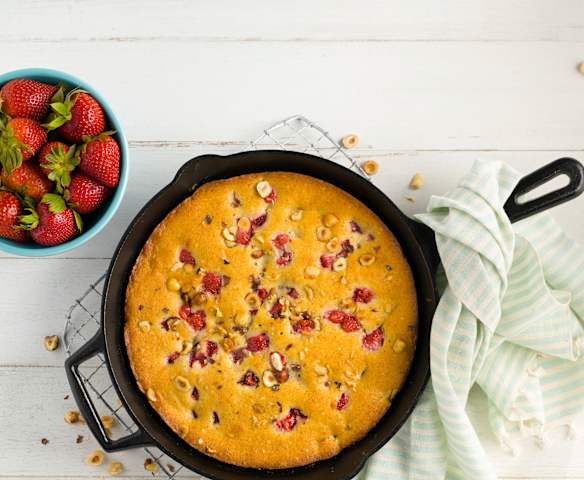 Hazelnut Strawberry Skillet Cake