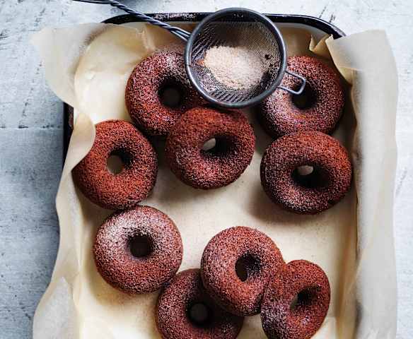 Spiced chocolate doughnuts