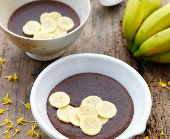 Carob Porridge with Linseed and Date Milk