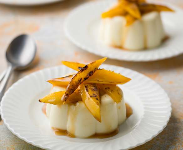 Panna Cotta with Caramelised Mango - Panna cotta con mango caramellato