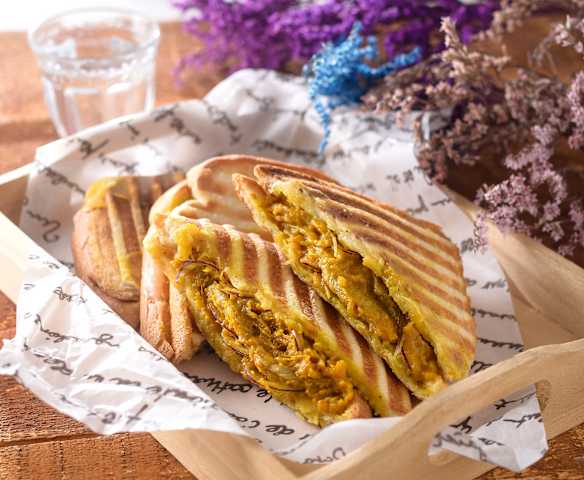 咖哩南瓜牛肉帕尼尼