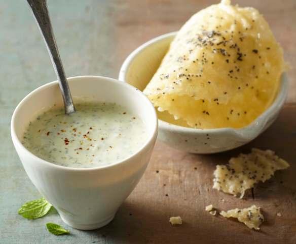 Sauce aillée à la menthe