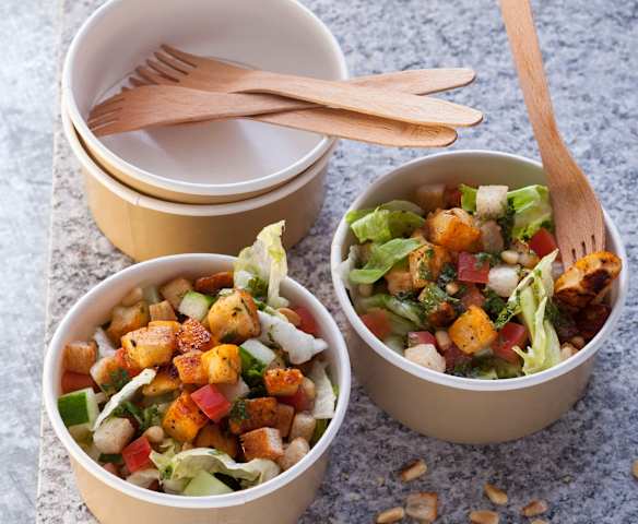 Eisbergsalat mit Halloumi