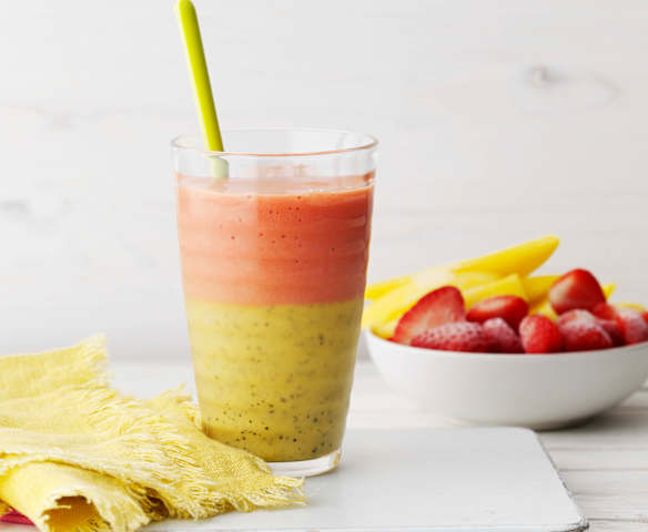 Smoothie mangue, ananas et fruit de la passion