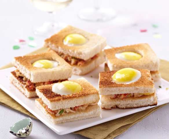 Toasts œuf de caille et rillettes de crabe
