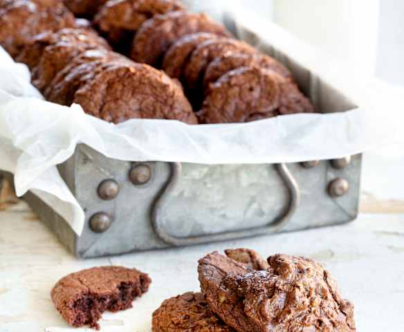 Galletas húmedas de chocolate y nuez