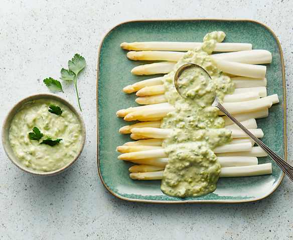 Asperges et sauce tartare au séré