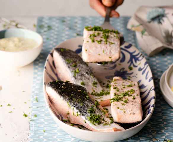Menú: Arroz con verduras. Pescado con brócoli. Patatas con salsa de alcachofas.