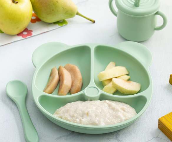 Hirsebrei mit Apfel und Birne