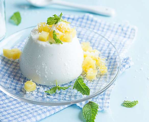 Panna cotta de piña colada