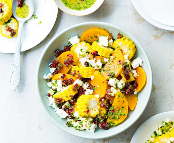 Salade de butternut, feta, maïs et cranberries