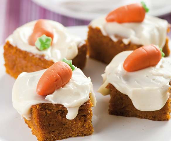 Ciasto marchewkowe z polewą z serka śmietankowego