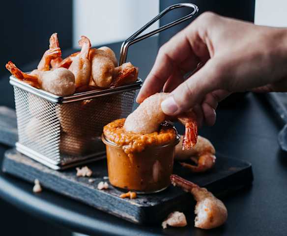 Tempura de crevettes et sauce aigre-douce