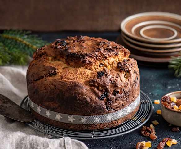 Drożdżowa babka z bakaliami (à la Panettone)