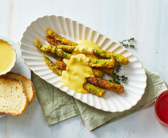 Asparagi fritti con salsa olandese