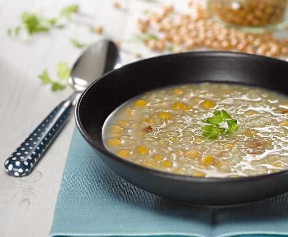 Cizrnová polévka se slaninou