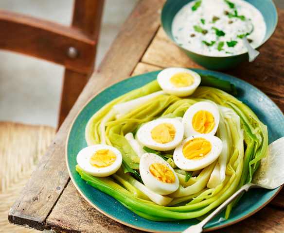 Poireaux et œufs durs, sauce gribiche