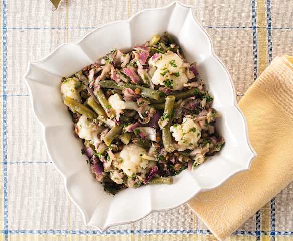Ensalada templada de lentejas, coliflor y judías