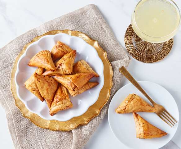 Herb Leek Phyllo Triangles Herb Leek Phyllo Triangles