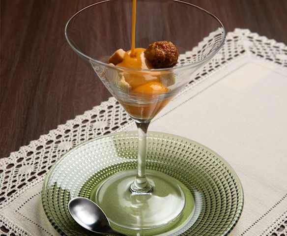 Crema en cóctel de sopa castellana