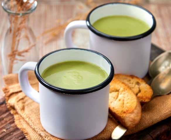 Vellutata di cavoletti di Bruxelles e lattuga