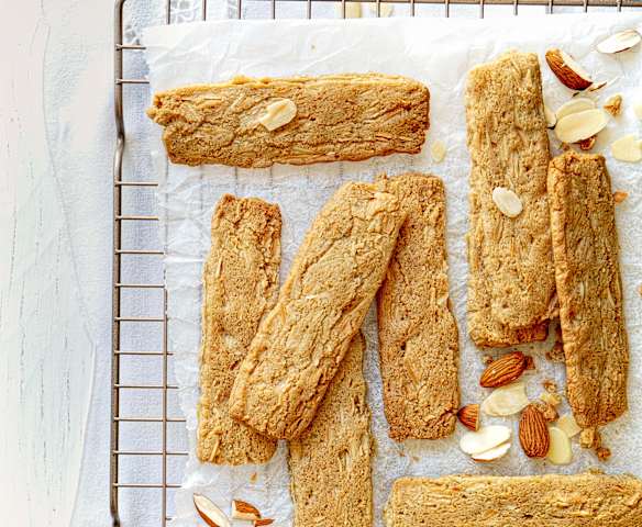 Galletas crujientes de almendra