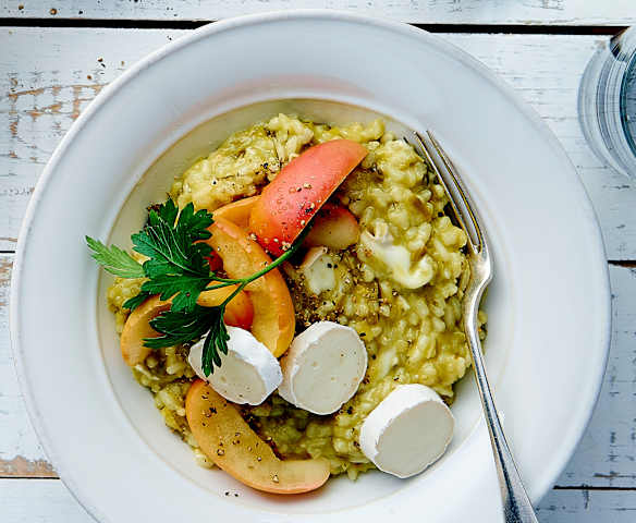 Lauch-Risotto mit Äpfeln und Ziegenkäse Lauch-Risotto mit Äpfeln und Ziegenkäse