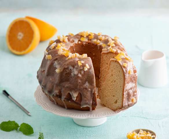 Drożdżowa babka pomarańczowa z lukrem