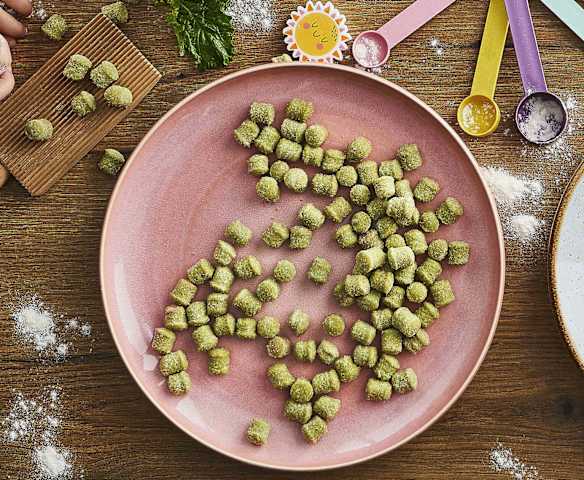 Gnocchetti verdi con verdurine saltate