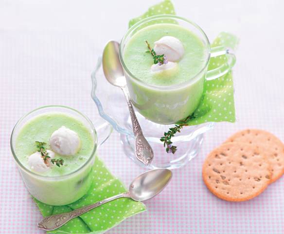 Gaspacho concombre-vinaigre balsamique et glace chèvre-poivre de Sichuan Gaspacho concombre-vinaigre balsamique et glace chèvre-poivre de Sichuan