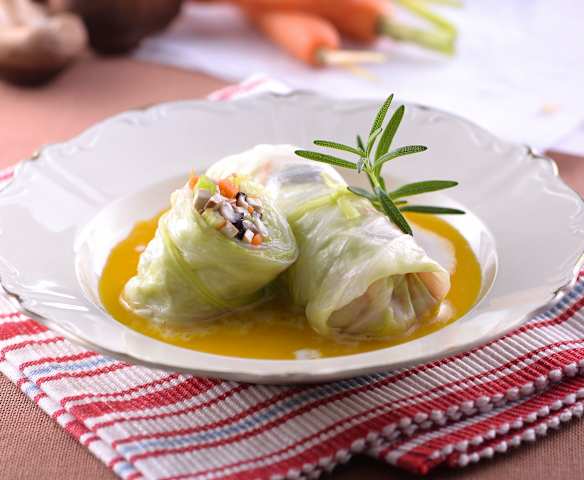 香菇高麗菜卷佐南瓜醬