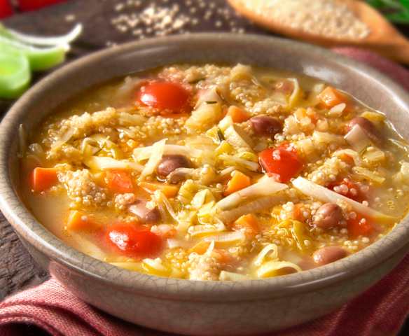 Zuppa di quinoa e fagioli borlotti Zuppa di quinoa e fagioli borlotti