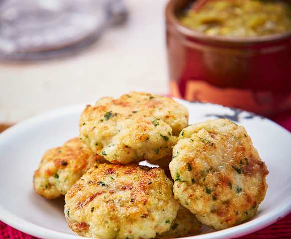 Pastelitos de robalo