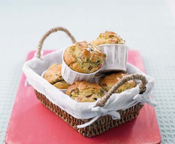 Raspberry and Pistachio Muffins