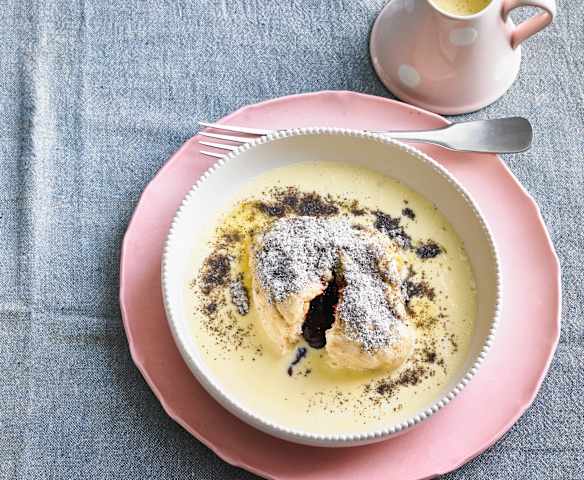 Germknödel mit Vanillesauce